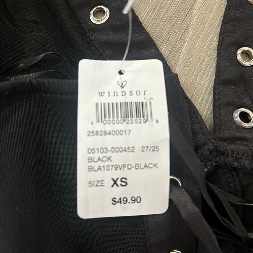 NWT Windsor Lover’s Lure Halter Mini Dress XS - Picture 6 of 6